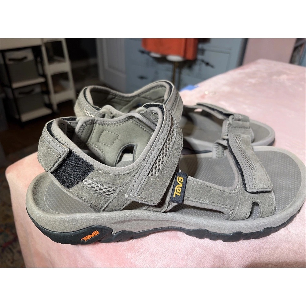 Teva Hudson Bungee Cord Sandals Mens Sz 9 Gray Suede Casual Hiking Water Sports